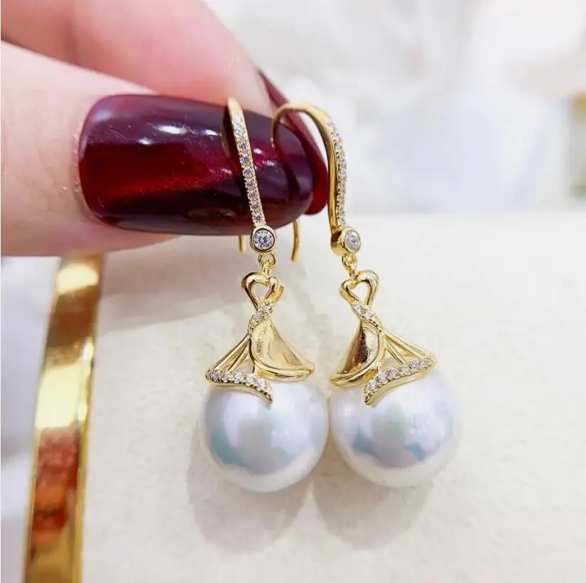 

classic pair of 10-11mm south sea round white pearl dangle earring 925s