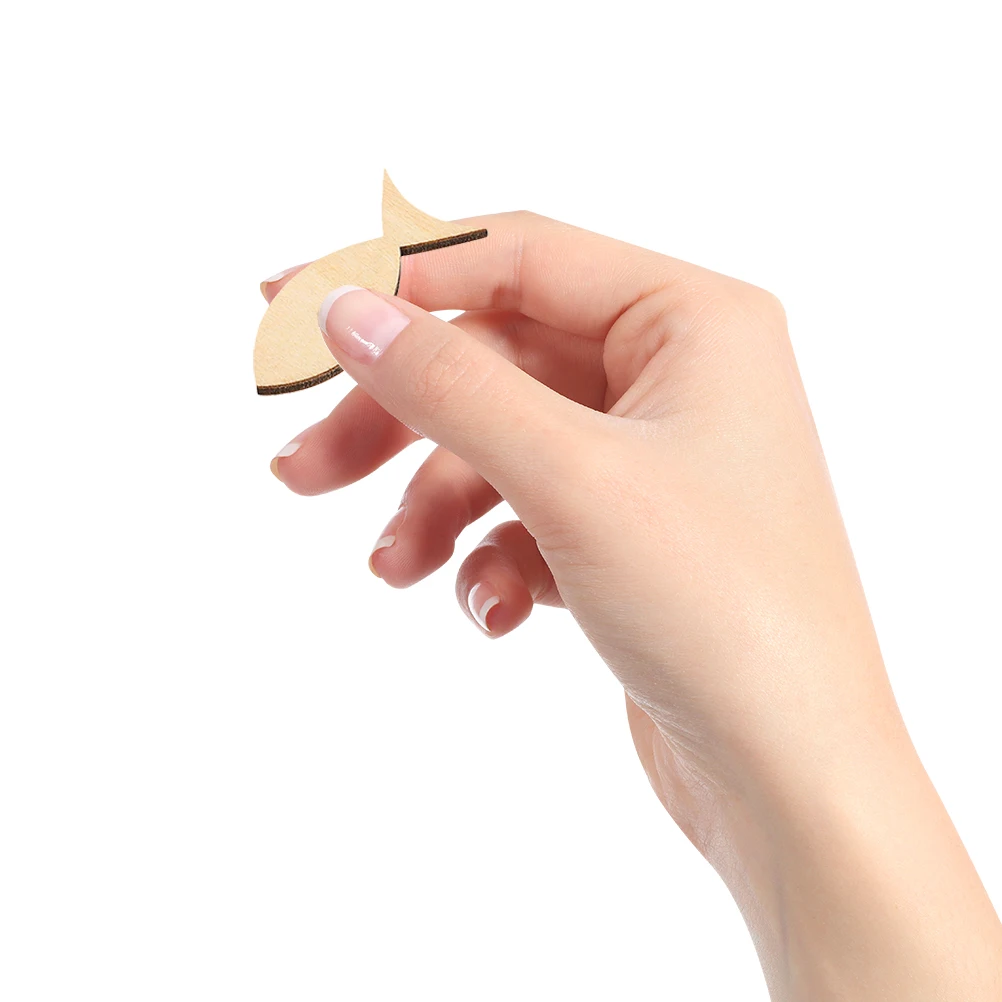 

50Pcs Mini Wooden Fish Cutouts Unfinished Smooth Wood Slices DIY Painting Craft Decoration Rustic Wood Chips for Home Party