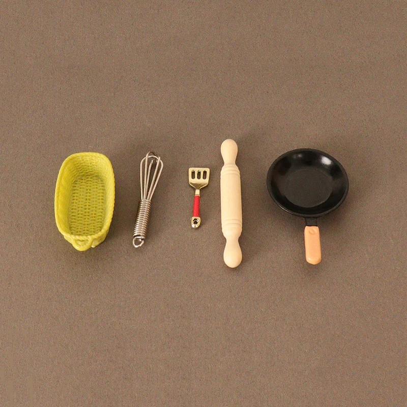 Juego de utensilios de cocina para casa de muñecas, set de 5 batidores de huevos, sartén, pasador rodante, cesta, modelo de simulación, accesorios de decoración DIY, 1/12