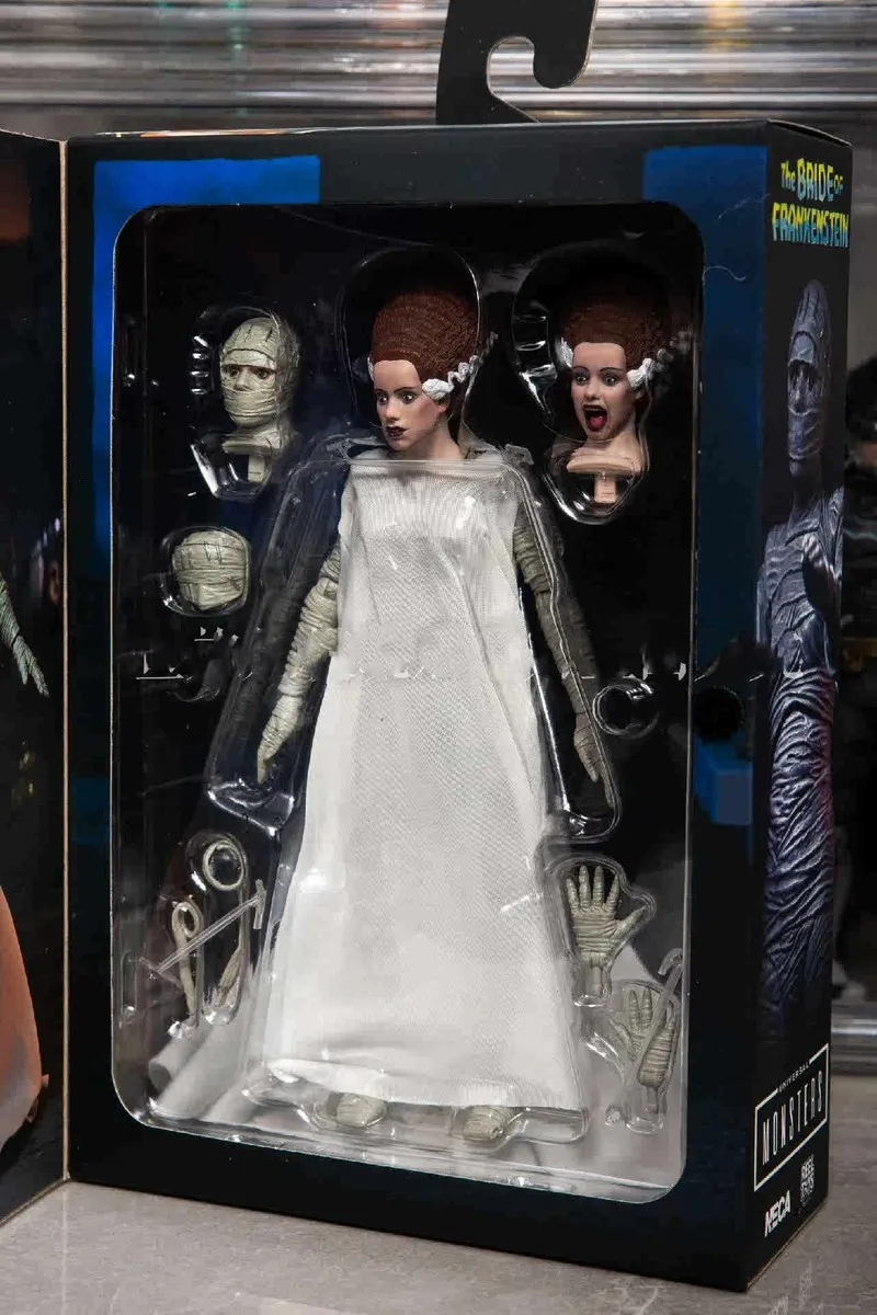 

Original NECA Bride of Frankenstein Figure 1931 Mary Shelley's Accessory Lab Table Set Action Figure Colorful Movable Toys Gifts