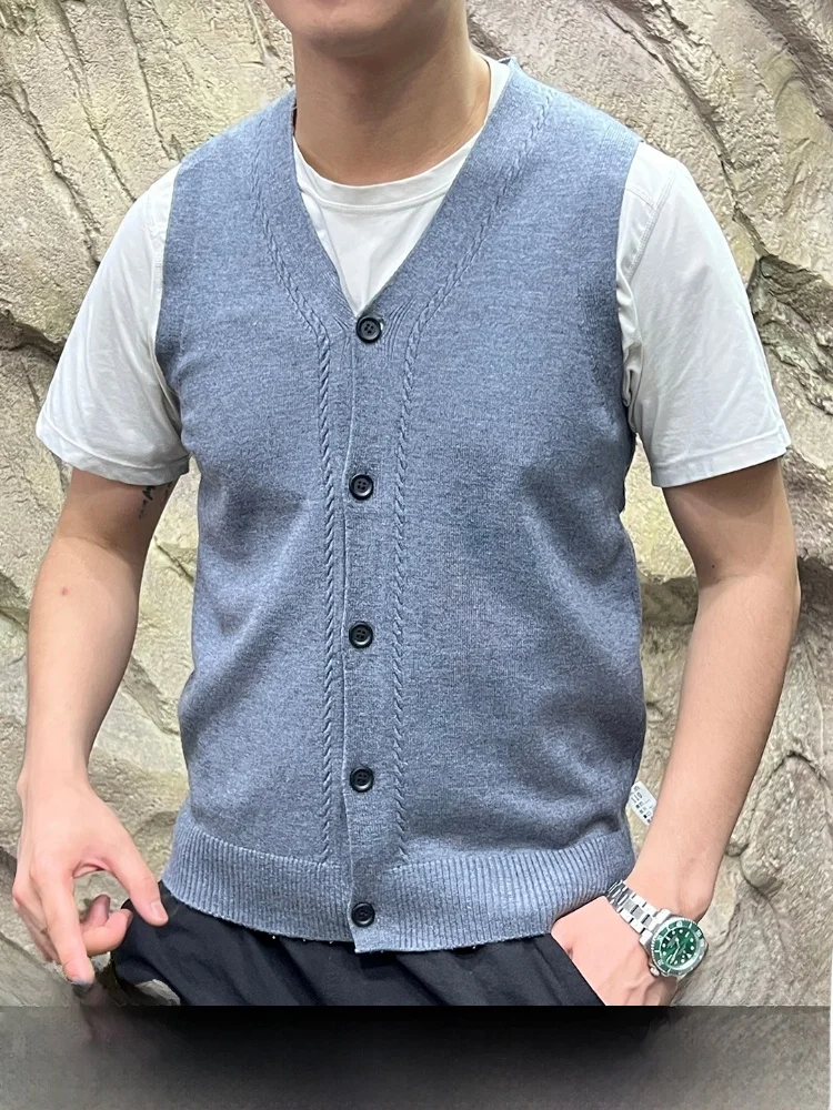 

Men's Wool Blend Soft Comfortable V-Ne Knitted Cardigan Vest Outerwear Layering Autumn Winter Faion Artistic Sle