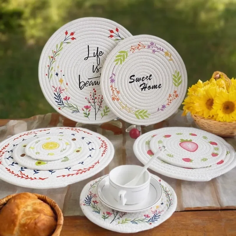 

Rustic Style Hand-woven Cotton Rope Coasters Heat Insulation Anti-scald Non-slip Coaster Table Decoration and Accessories