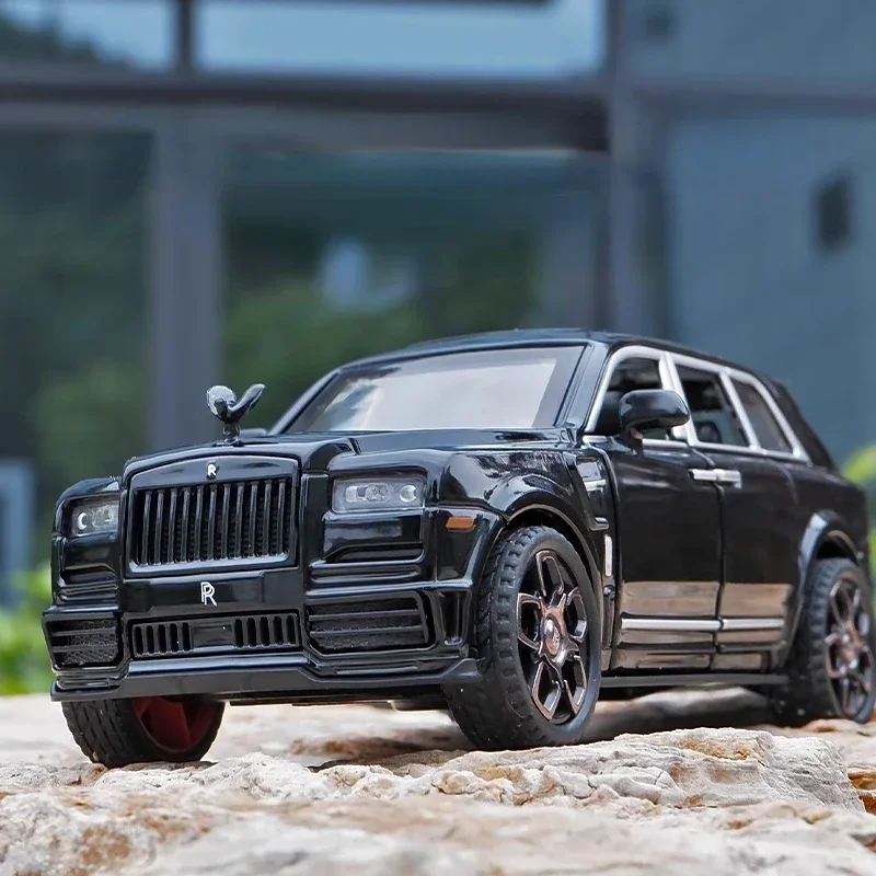 1:36 Rolls-Royce Cullinan Alloy Car Model Simulation Diecast Toys Metal Vehicles With Sound And Light Pull Back Collection Gifts