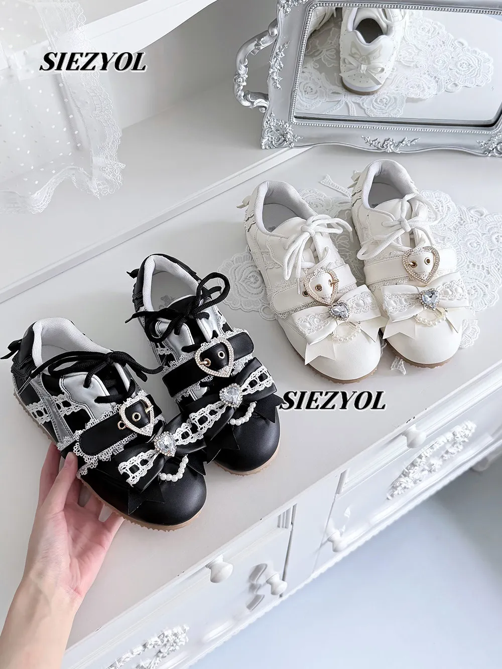 Original Japanese Style Versatile Lace-up Casual Shoes Autumn New Sweet Girls Fashion Rhinestone Bow PU Low Heels Shoes