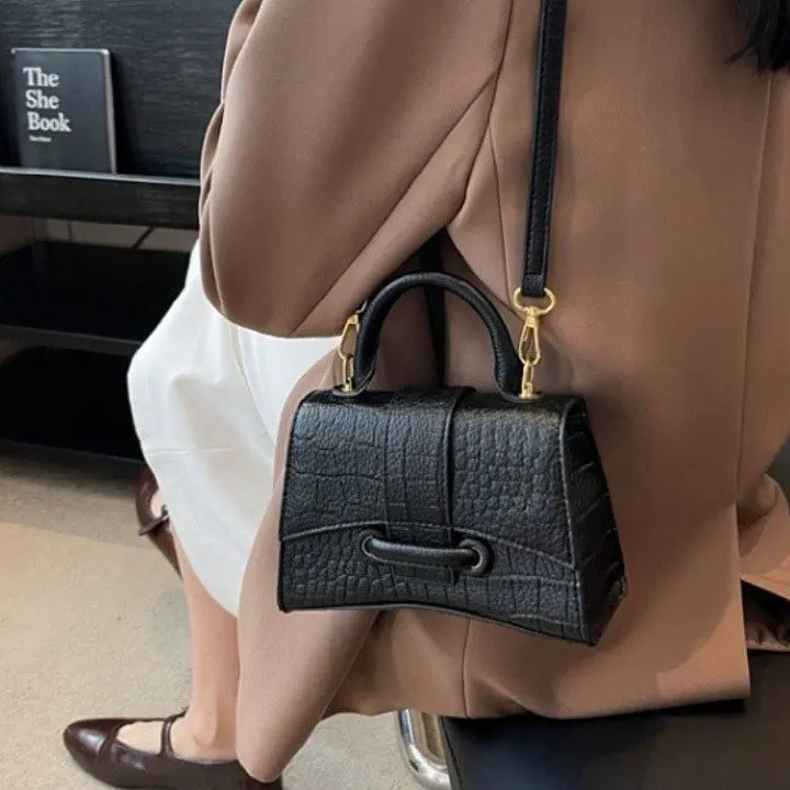 

Color Block Quilted Chain Women Crossbody Bag 2026 New Versatile Casual Daily Commute Shoulder Bag