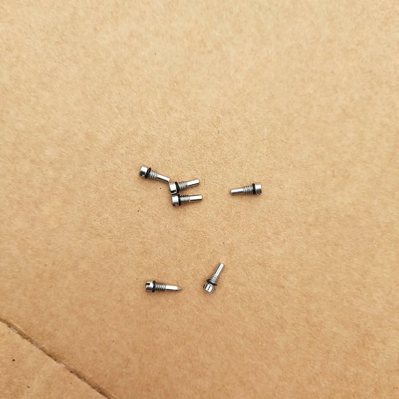 100Pcs Excellence Flute Repair Screw with Anti-off Pads