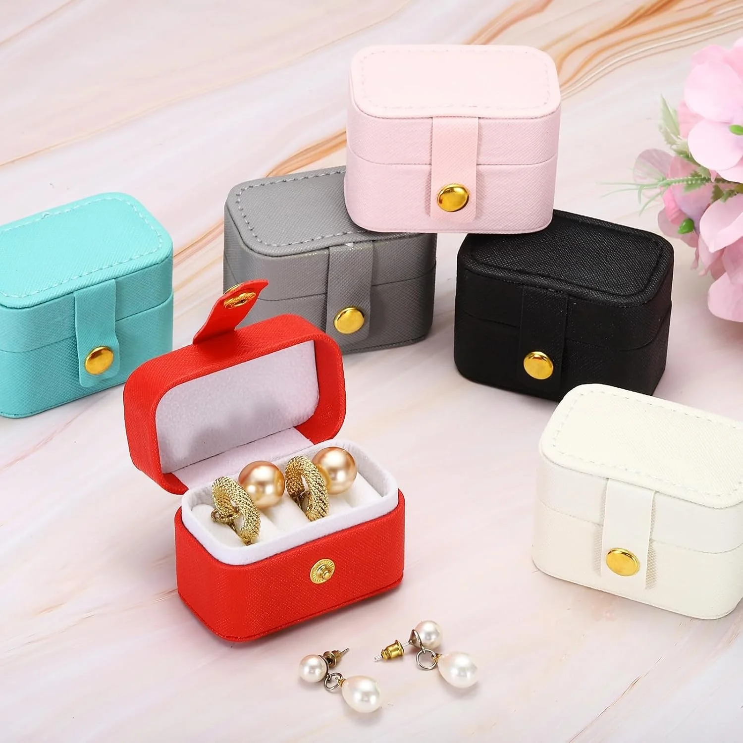 

Дорожный футляр для ювелирных изделий, мини-портативный бархатный органайзер из искусственной кожи, кольца, серьги, ящик для хранения, идеальный подарок для женщин, незаменимая для путешествий