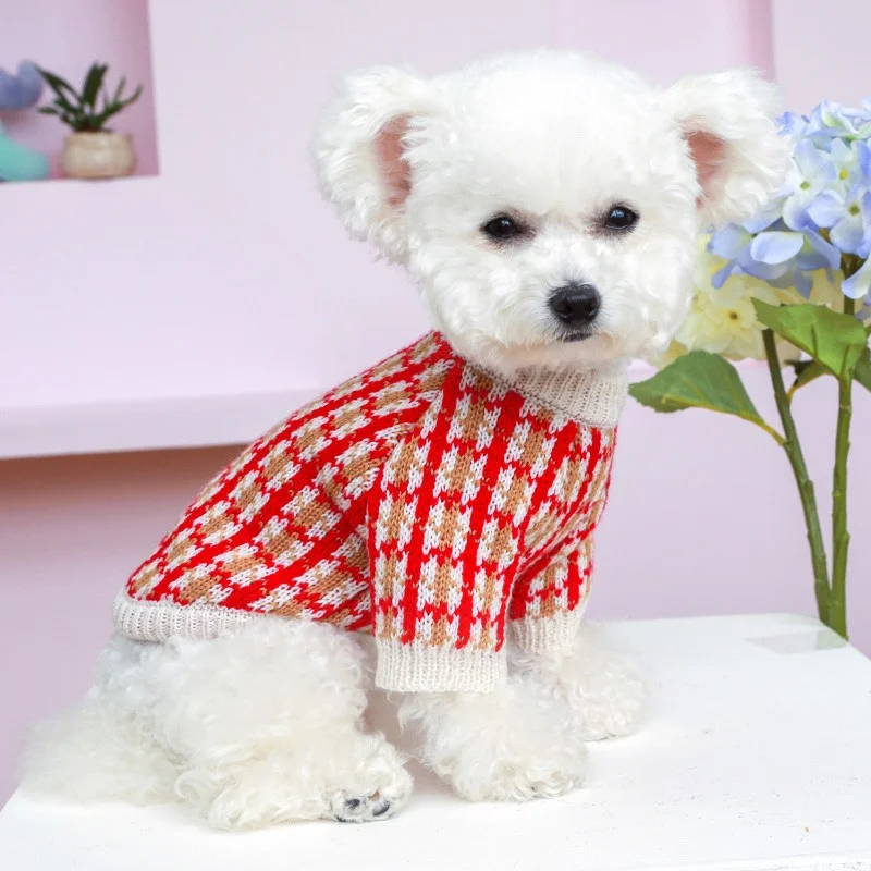 1PC Pet Clothing Autumn/Winter Thickened Pullover Elastic Strawberry Weaver Sweater Suitable for Small and Medium sized Dogs