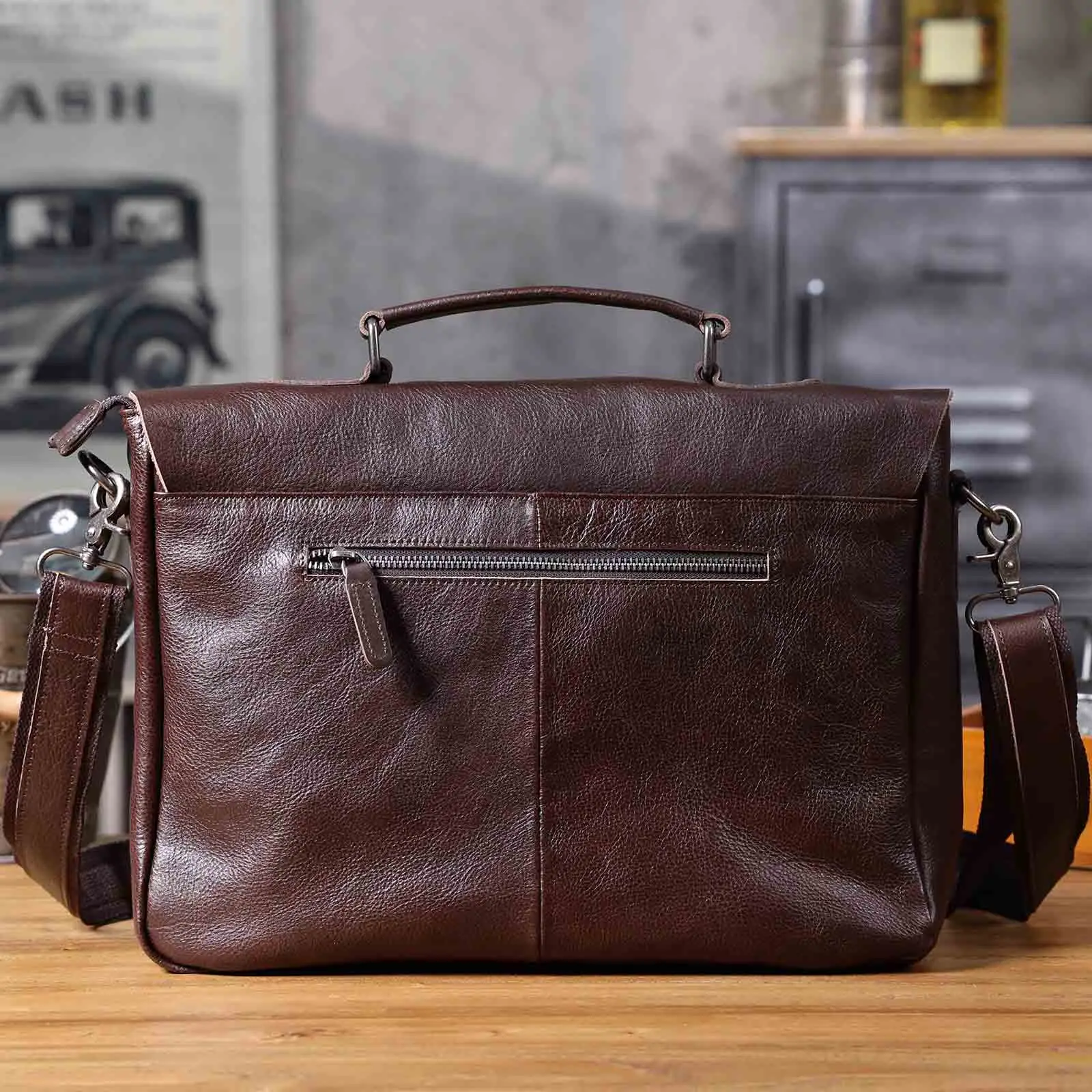 Echtleder Herren-Aktentasche 15 Zoll Laptop-Tasche Einfache Rindsleder-Umhängetasche Pflanzlich gegerbtes Leder Modischer Casual-Stil – Detail 24
