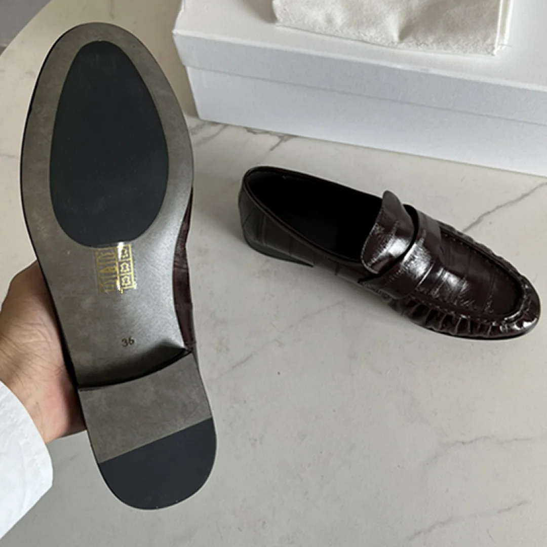 

Maxdutti Minimalist Brown Pleated Leather Flats Shoes Woman Shoes Loafers Eel Skin Shoes For Woman Top Quality Loafers Shoes