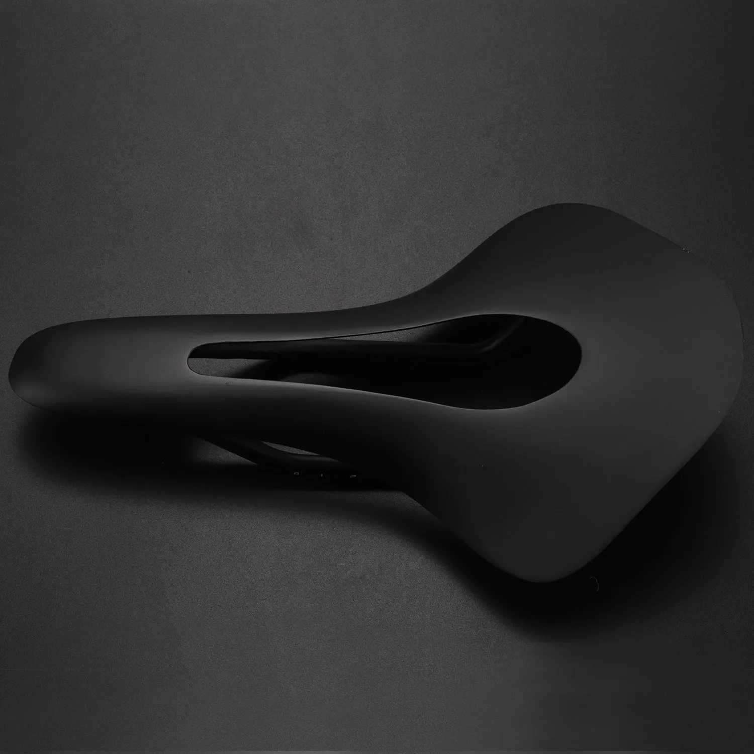 

Full Carbon Bicycle Saddle Super-Light Bike Saddle Seat Matt Hollow Cushion for MTB Road Bike XQ