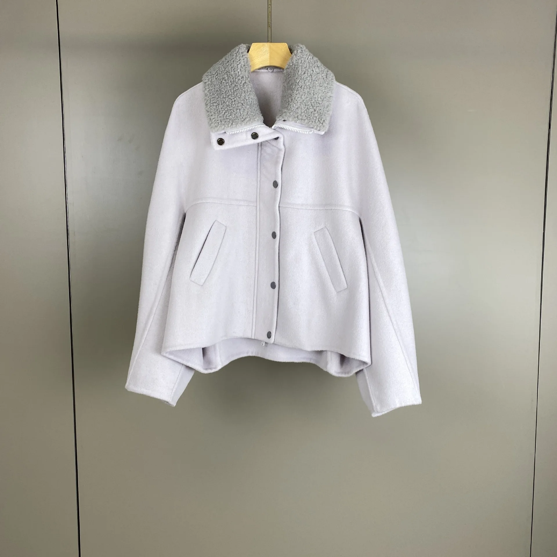 High Quality Women's 2026 Autumn Winter New Cashmere Wool Collar Nail Bead Batball Sleeve Jacket