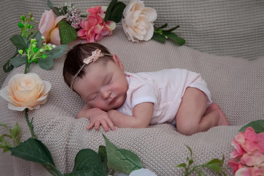 Brinquedo da criança reborn bebê boneca realista pano de silicone corpo laura recém-nascido realista alta qualidade presente aniversário brinquedos para meninas