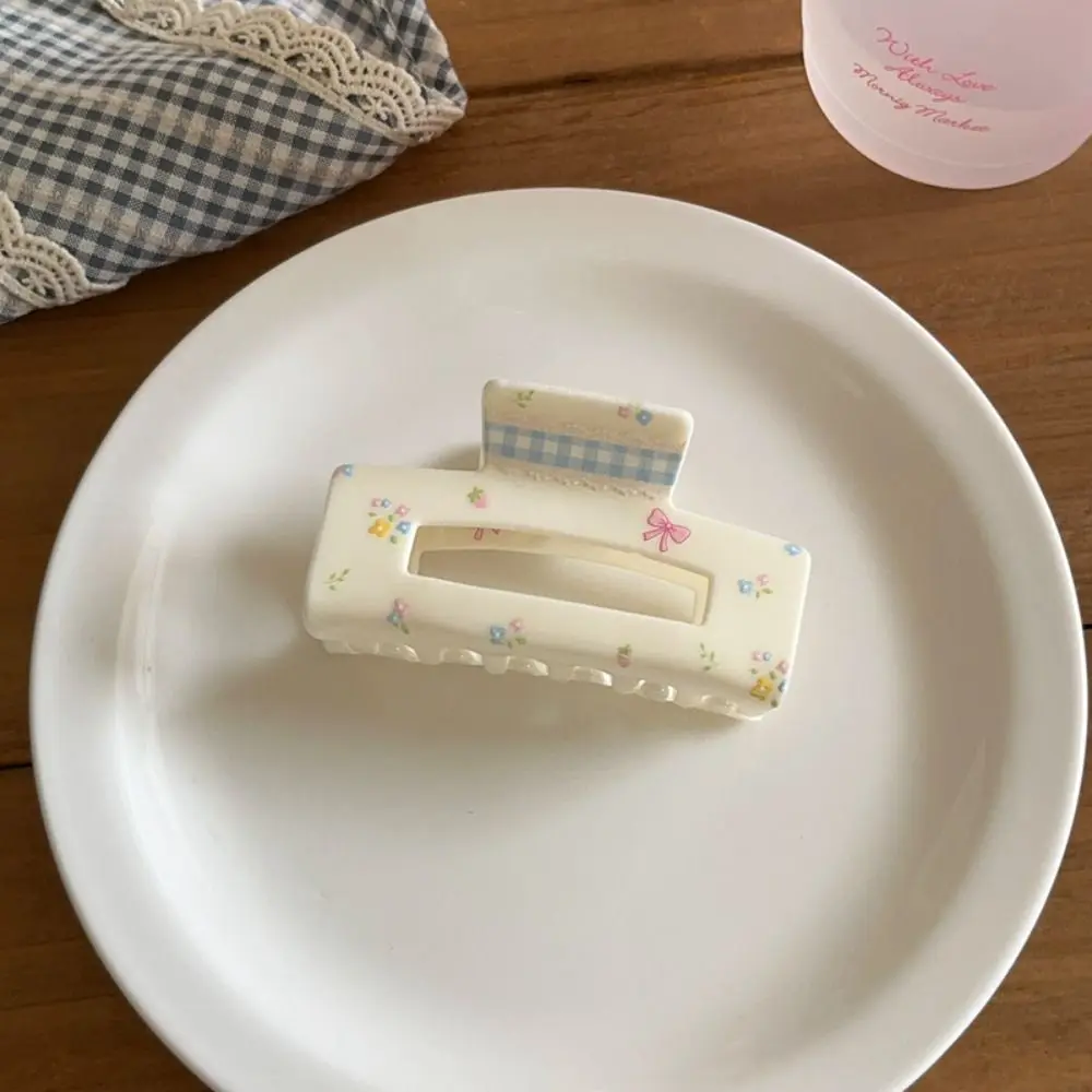 

Korean Style Lattice Hair Crab Clip Triangle Flower Acrylic Bow Hair Claw Headwear Hair Accessories Geometry Shark Clip Gift