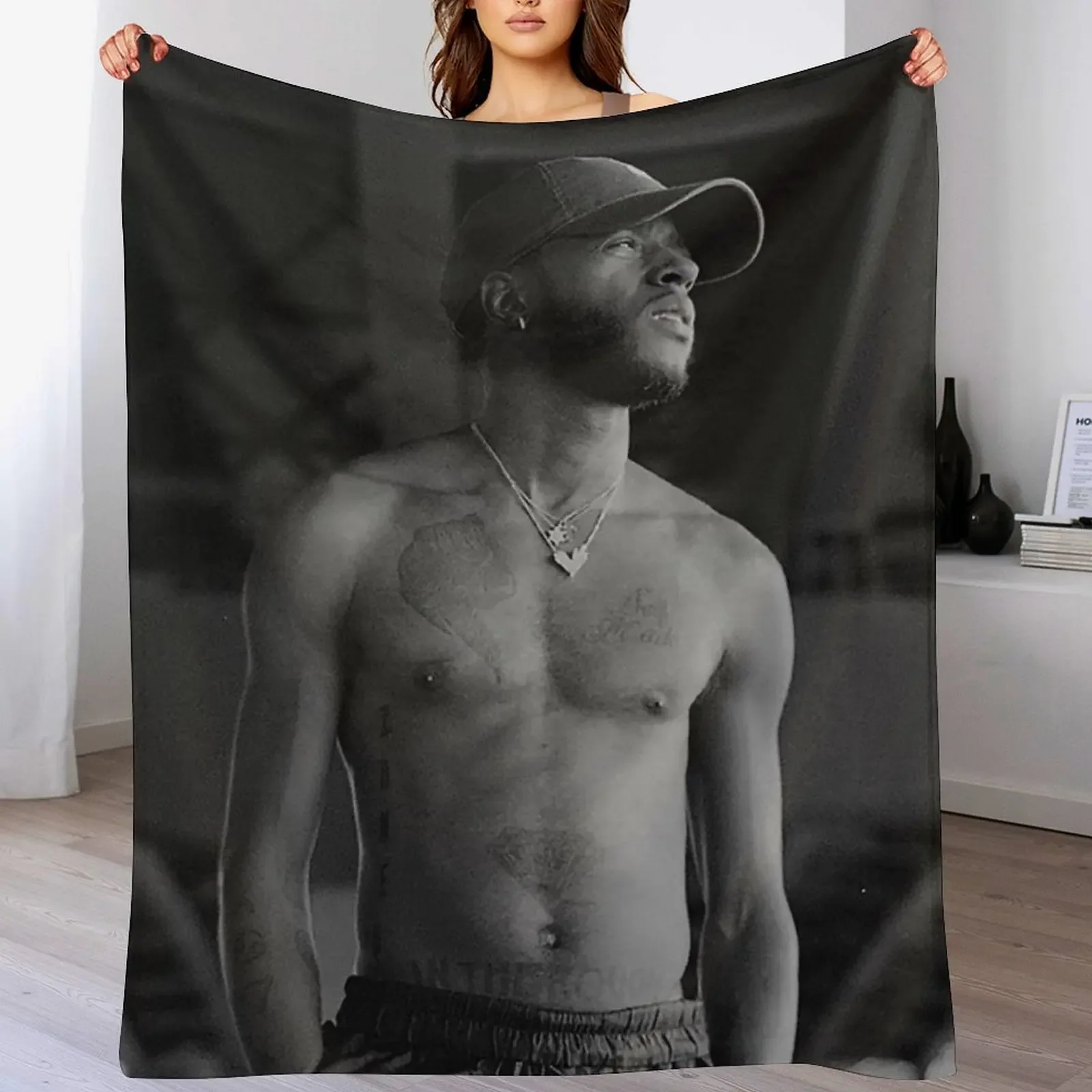 6LACK Throw Blanket Stylish Decor Blanket Gift for Friends Roommate