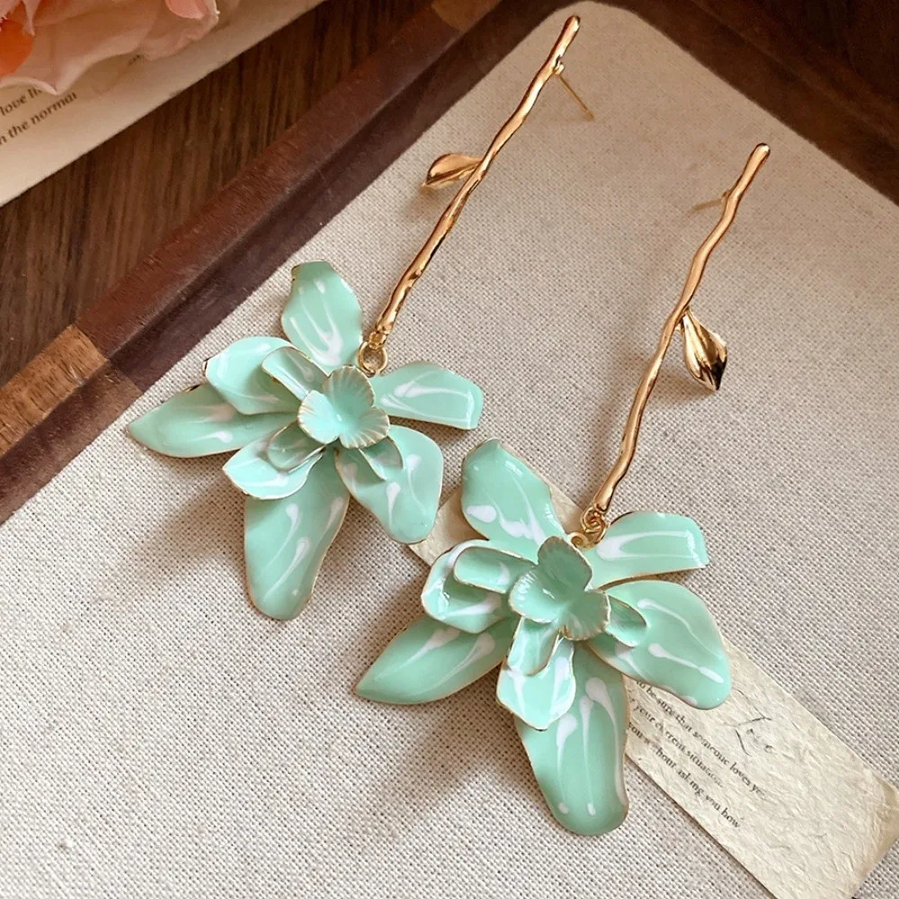 Alloy Enamel Flower Drop Earrings Big Flower Fashion Floral Pendant Earrings Summer Beach with Leaf Stalk Stud Earrings Women