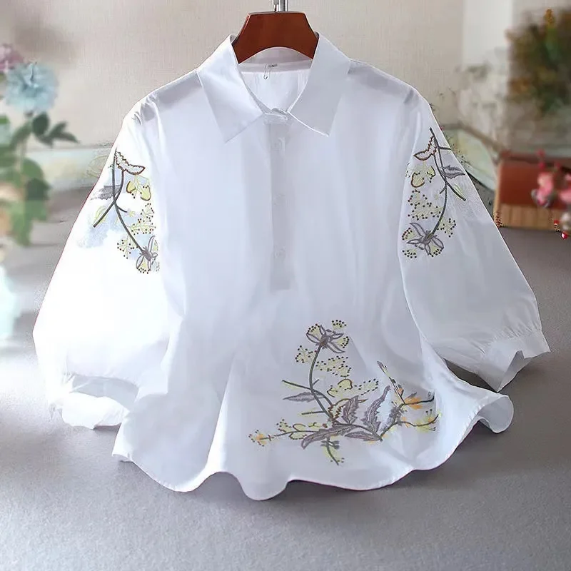 

2026 Summer New White Embroidered Shirt Female Lapel Design Lantern Sleeve Original Cropped Sleeve Top All-match Blouse Lady
