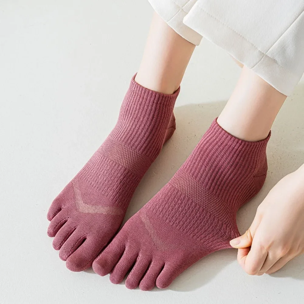1 Pair Cotton Five Fingers Socks Anti-slip Solid Color Toe Socks with Separate Fingers Breathable Women's Socks Summer