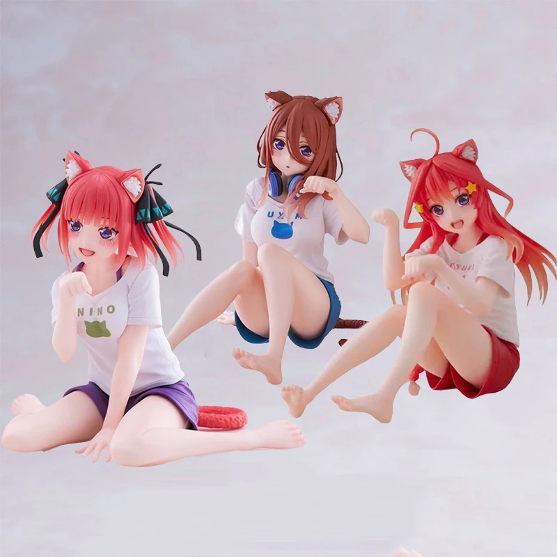 

10cm Anime Desktop Cute Nakano Nino Figurine The Quintessential Quintuplets Doll Cat Nakano Miku Figure Model PVC Collection Toy