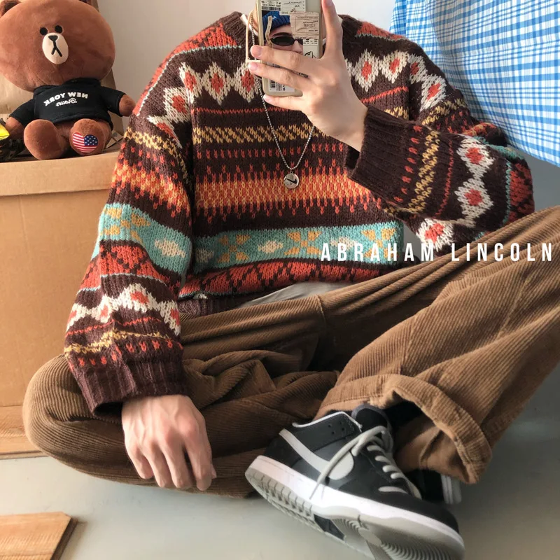 Sweater Vintage Jepang Pria Trendi Etnik Bergaris Longgar Rajutan Atasan Kasual Kerah Bulat Gaya Santai Model Pasangan Sweater