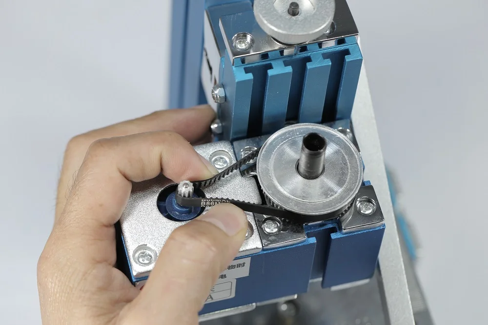 Mini Metal Lathe DIY Miniature Milling Machine Miller 100-240V Woodworking Metal Aluminum Processing Tool Mini Milling Machine