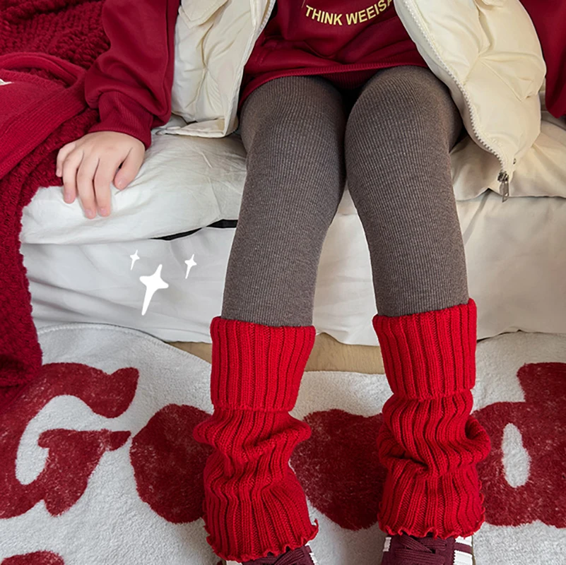 

Новогодние рождественские детские леггинсы для девочек, теплые брюки на флисовой подкладке, красные носки, универсальная осенне-зимняя новая верхняя одежда