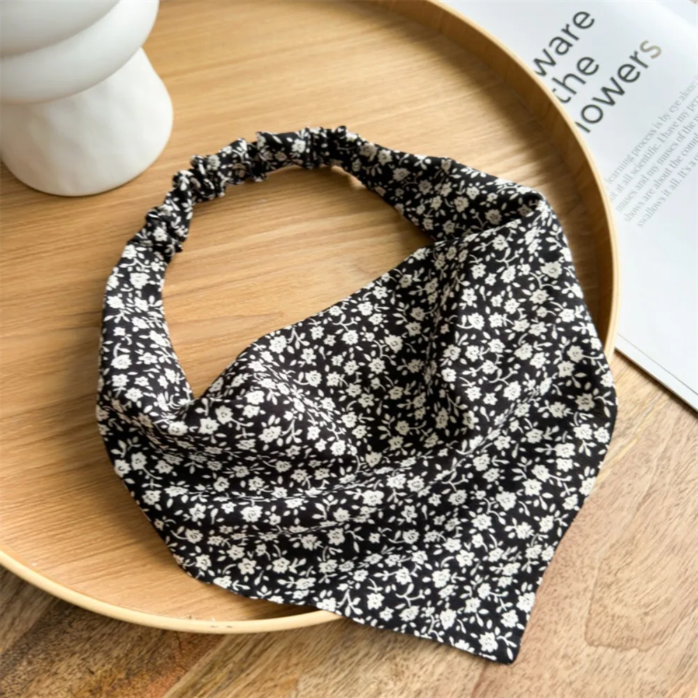 

New Small Daisy Floral Fabric Bandanas Chiffon Elastic Band Triangle HeadScarf Hair Accessories Woman