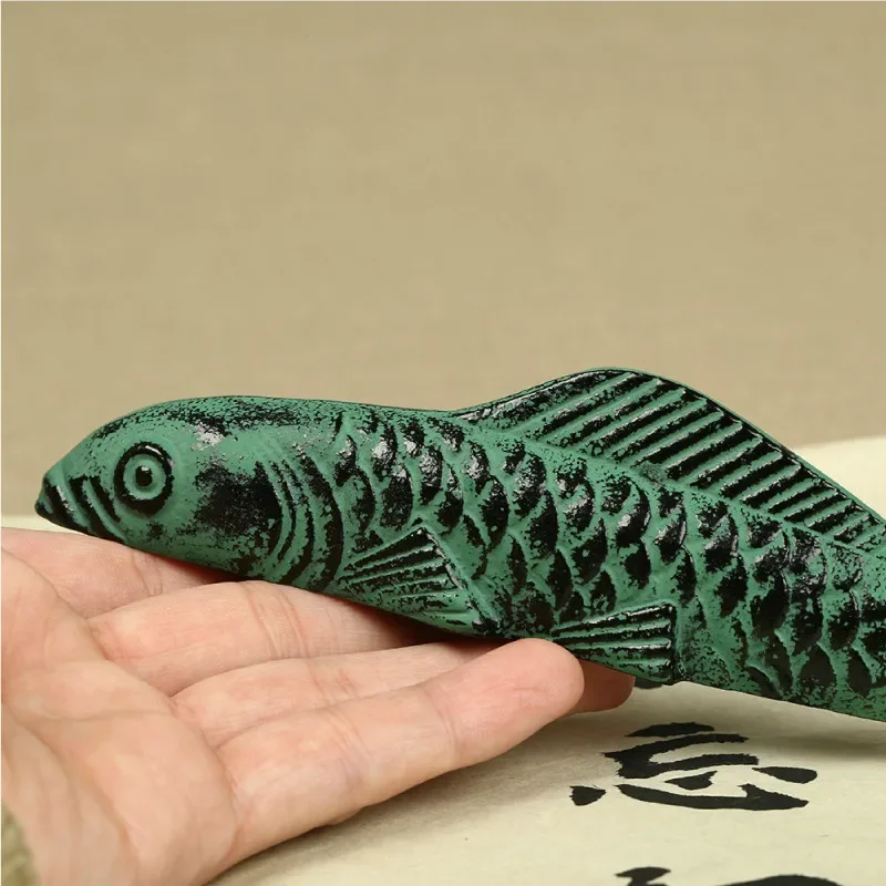 Cute Metal Paperweight Portable Vintage Ink Painting Paperweights Chinese Calligraphy Paperweights Iron Paper Pressing Prop