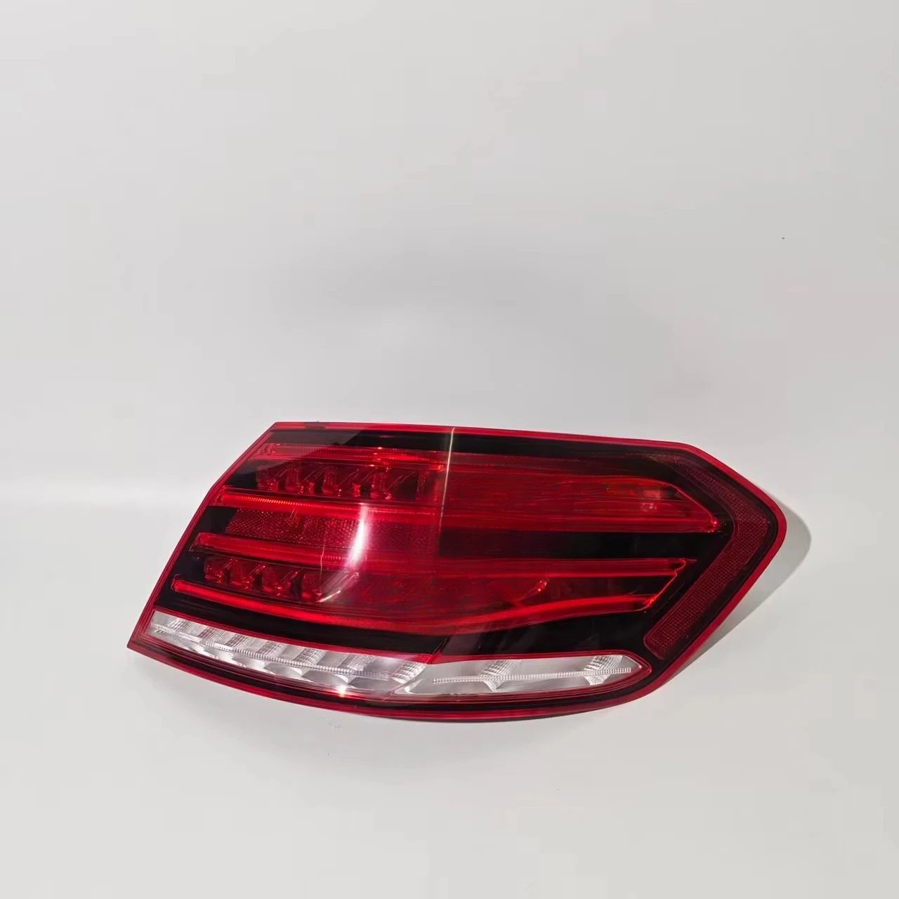 For Higher Quality E200 E260 E300 Original Led for E Class W212 Taillights