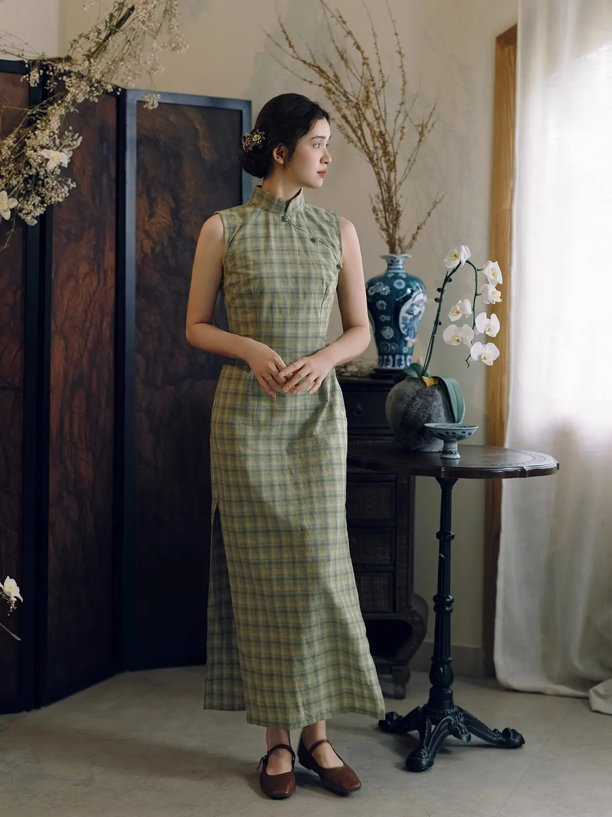 

TIYIHAILEY Women Dress Sleeveless Summer Long Maxi Ladies Cheongsam Vintage Plaid Green 100% Cotton Double Slit Stand Collar