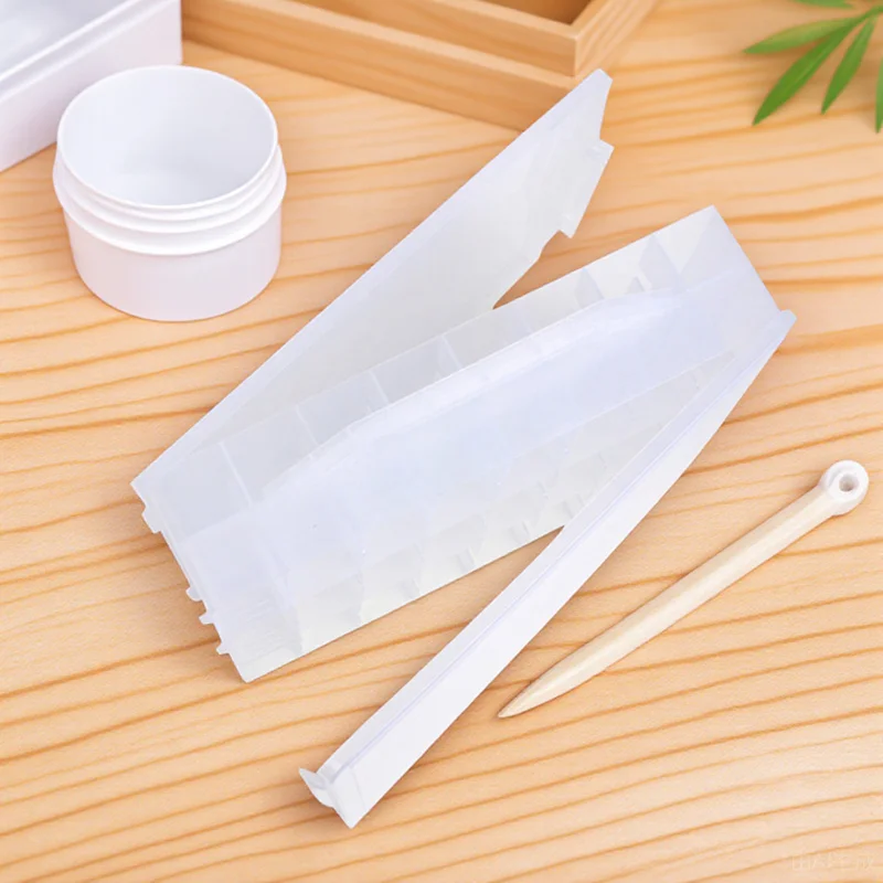 

Nail Polish Storage Box Clear Hard Plastic Organizer Case For 48 Bottles Adjustable Dividers Portable Use Home Salon