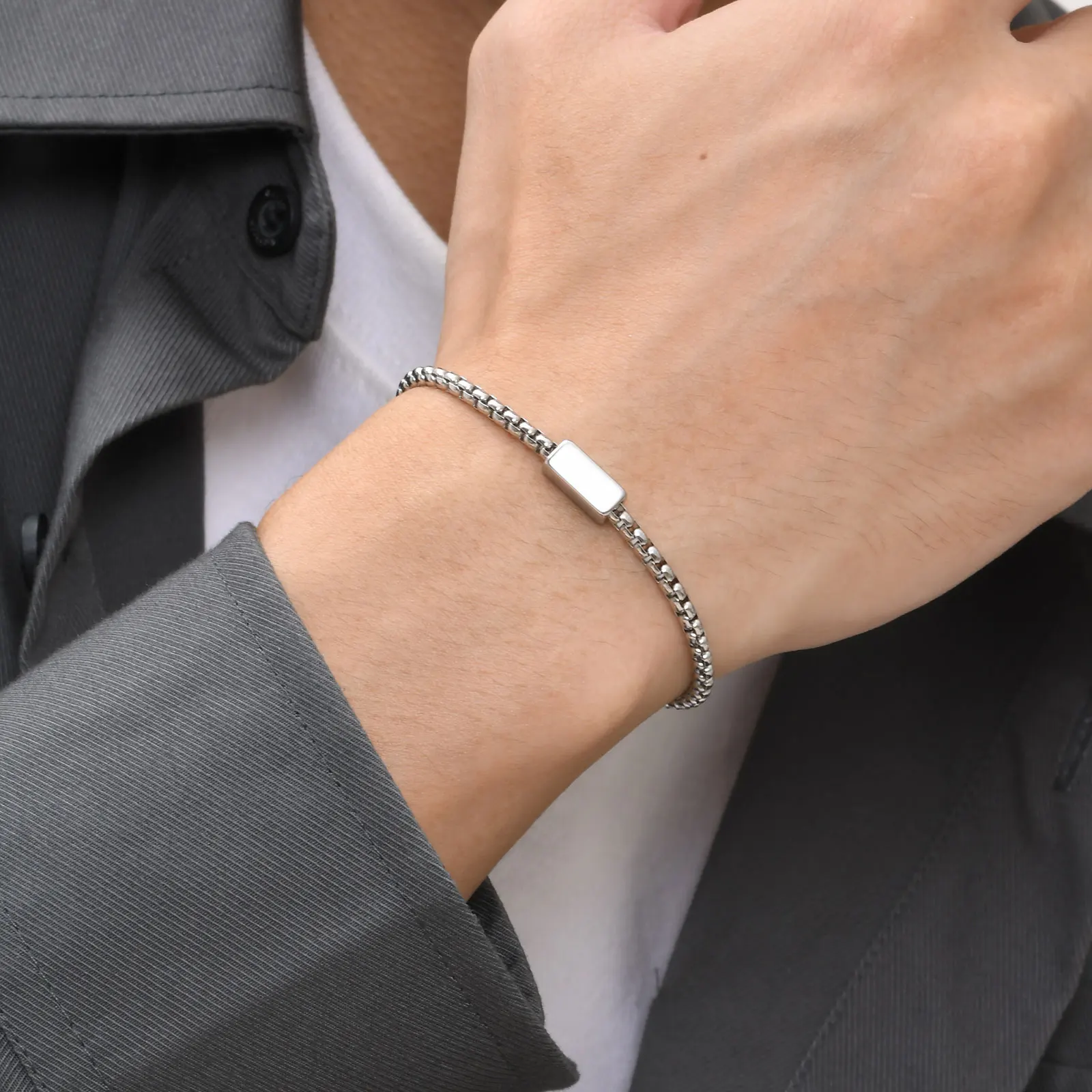 سوار مخصص مقاوم للاهتراء ومقاوم للتآكل قابل للطبقات نمط محفور اسم/تاريخ لوحة من الفولاذ المقاوم للصدأ هدية لأصدقاء العائلة