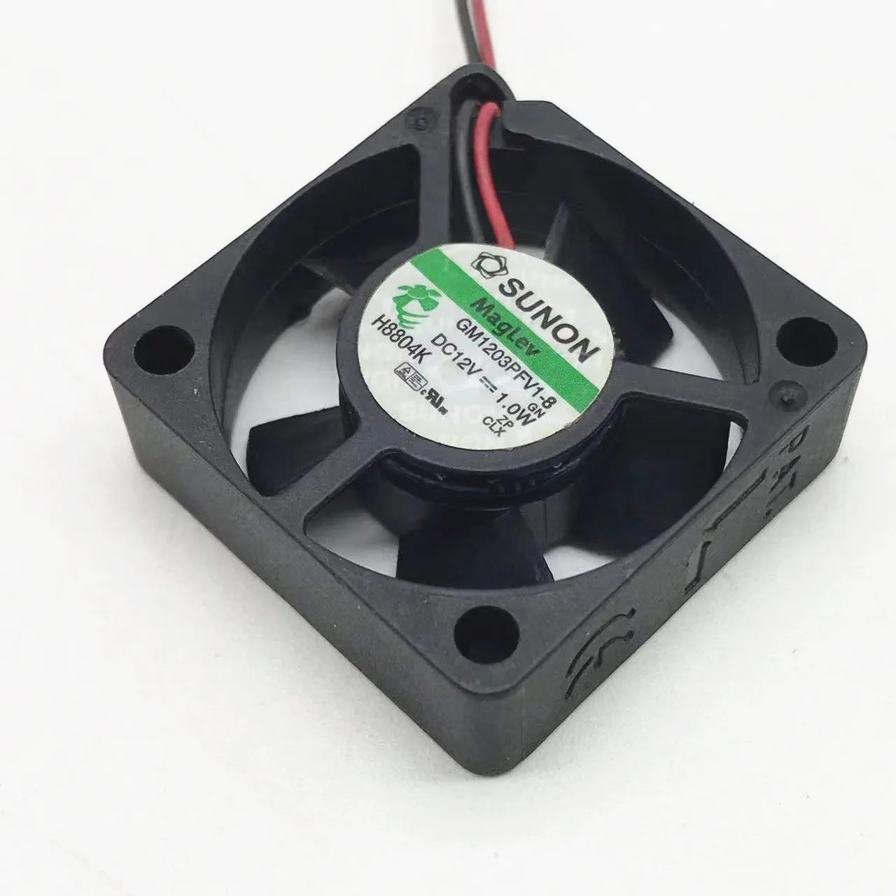 

SUNON GM1203PFV1-8 GN DC 12V 1.0W 30x30x10mm 2-Wire 30x30x10mm Server Cooling Fan