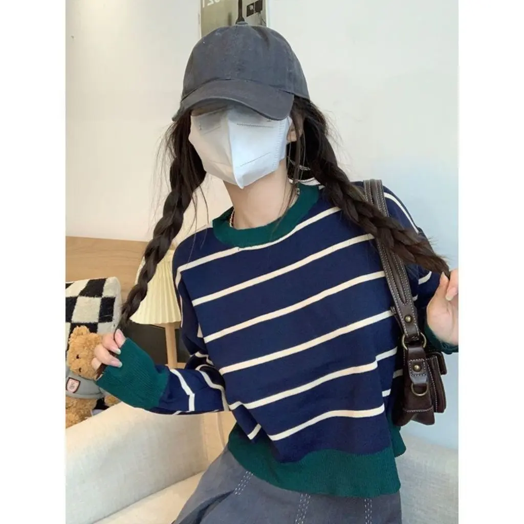 

Women's Striped Knitted Top Korean Style Loose Short Pullover Casual Sweater Autumn Outer Wear