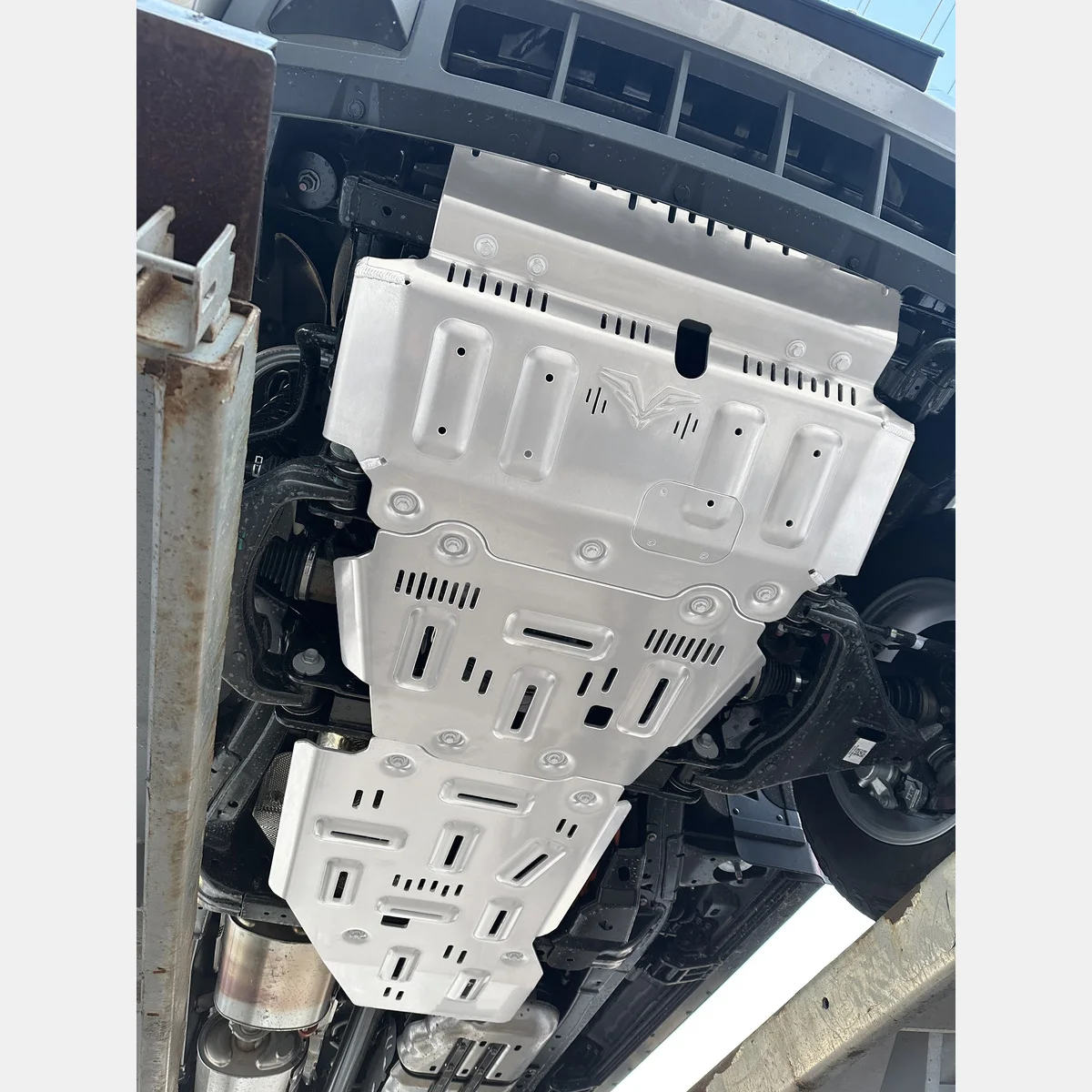 

Exclusive Production of 4x4 SUV Base Plate Kit ForGWMTank 400