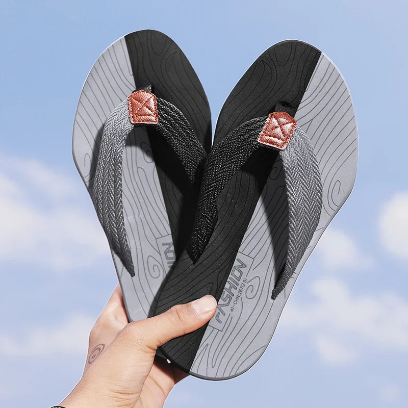 2023 High Quality Brand Fashion Men Flip Flops Summer Beach Flip Flops Men Casual Breathable Thicken Beach Men Slippers Outdoor