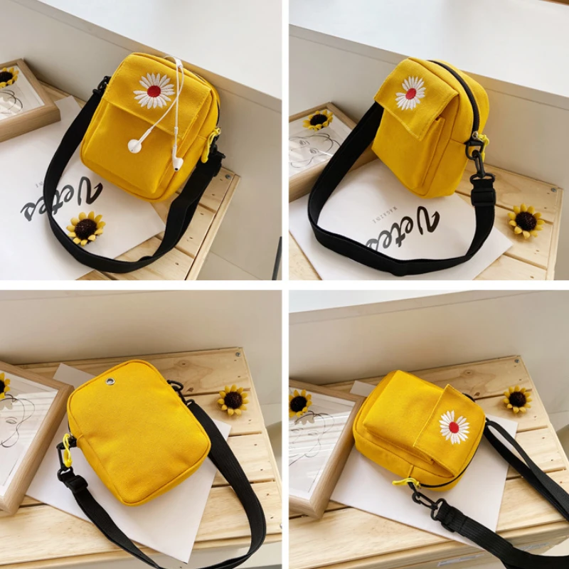 Little Daisy Women\'s Crossbody Bag New Korean Canvas Mini Shoulder Bag Simple and Versatile Small Phone Bag