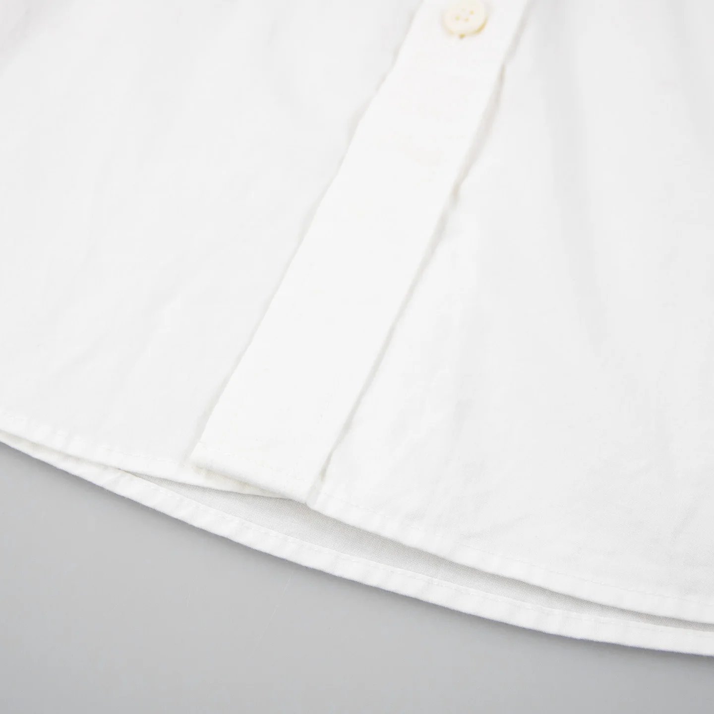 CH Men's White Oxford Short Sleeve Shirt Button Down Collar Circular Patch Logo Cotton Business Formal Casual Button Up Shirts - view 6