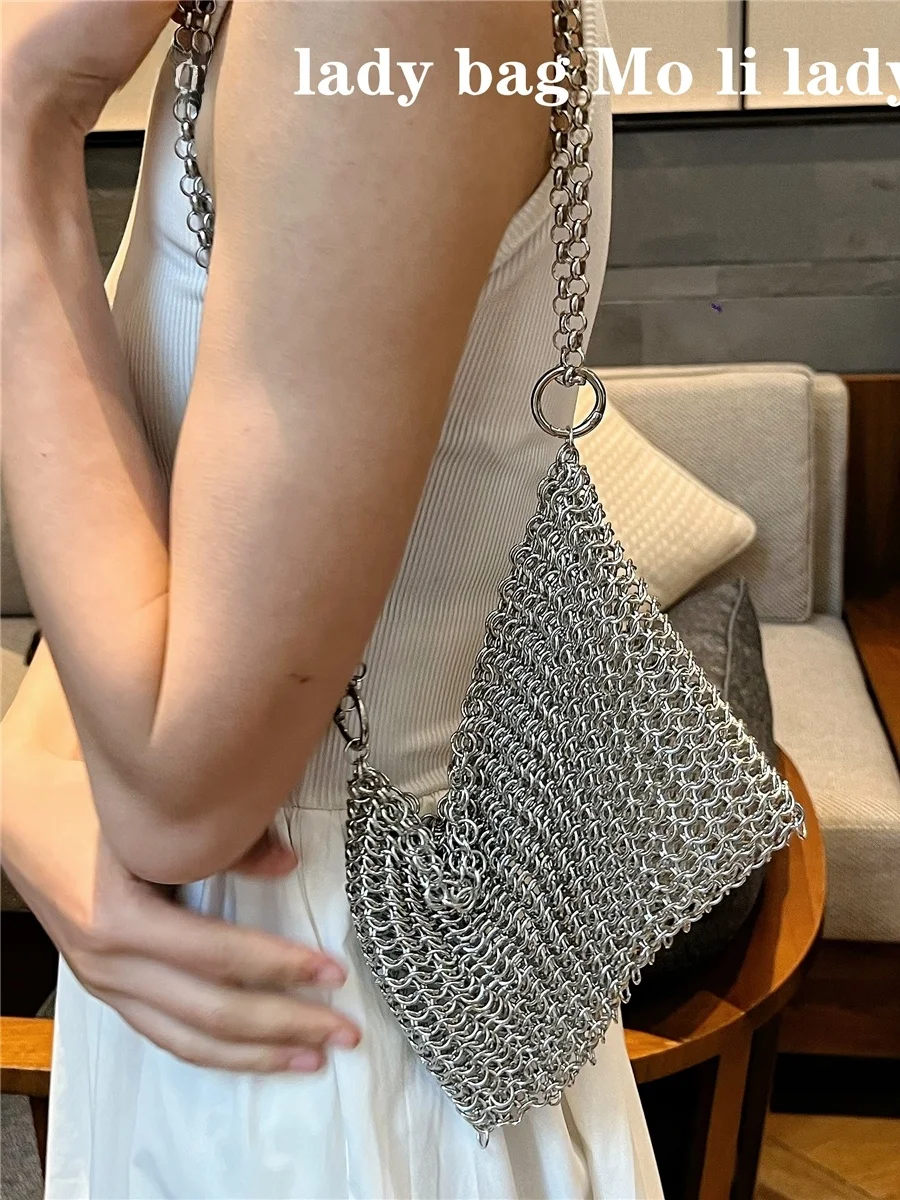 

2024 New Handwoven Metal Luster Locks Fish Scale Hollow out Mobile Phone Chain Underarm Crossbody Bag Small Casual Square Bag