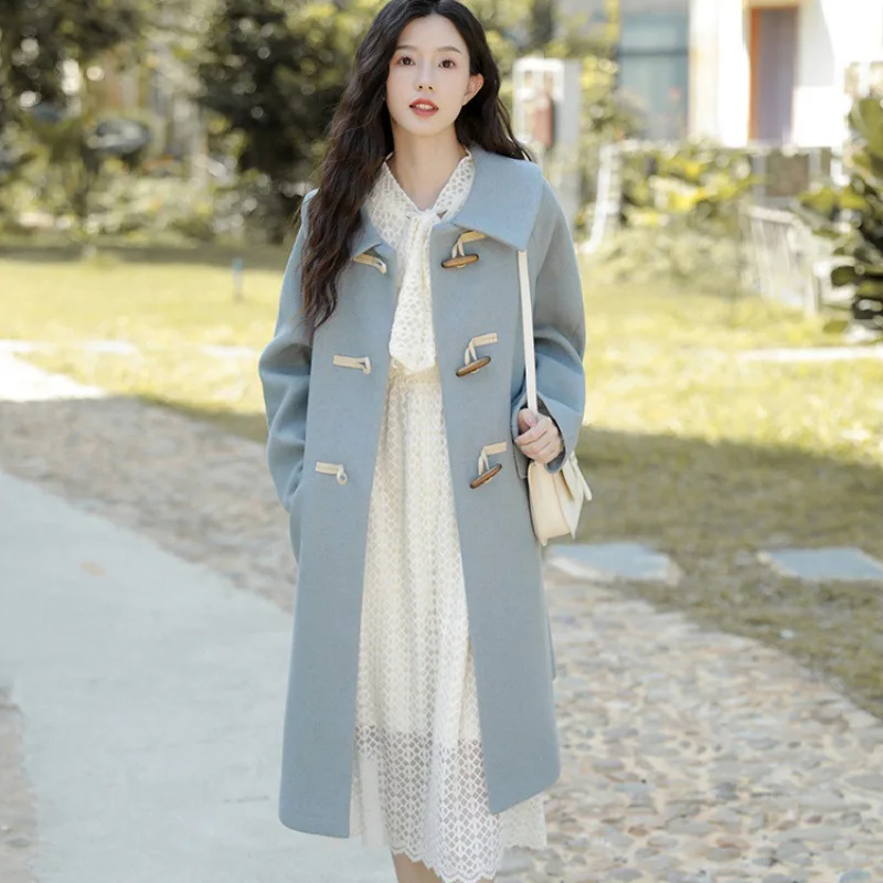 

2023 new college style light blue woolen coat women's autumn and winter horn buckle high-end medium and long woolen coat