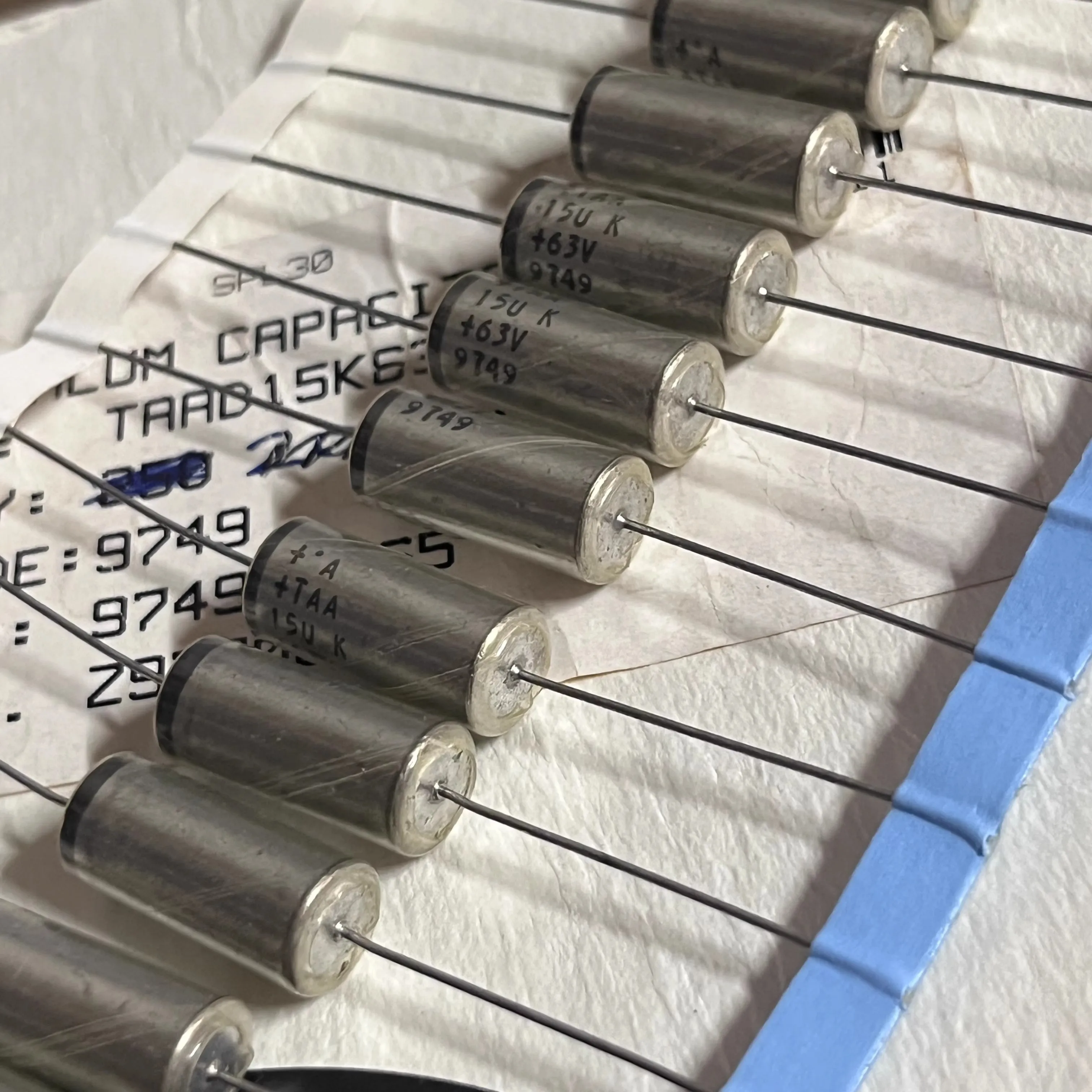 2 шт./новый американский TAAD15K63K 156K 15 мкФ 63 В аудио танталовый конденсатор танталовый электролитический конденсатор