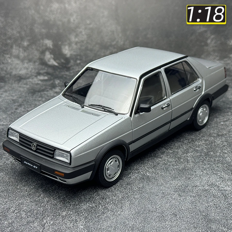 Volkswagen JETTA GT MK2 White Silver 1:18 Metal car model Classic car Static display Holiday gift mobile diecast model