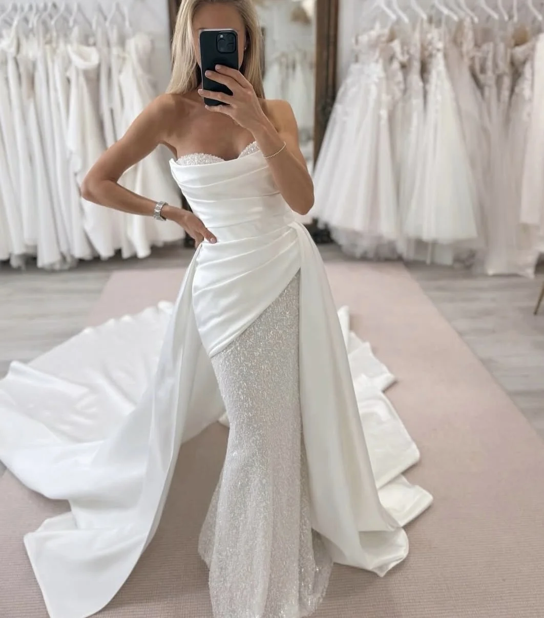 

2025 Wedding Dress Sweehearts Sparkly Squins With detachable skirt Soft Satin Court Train Bridal Gowns Stunning Robe De Maries