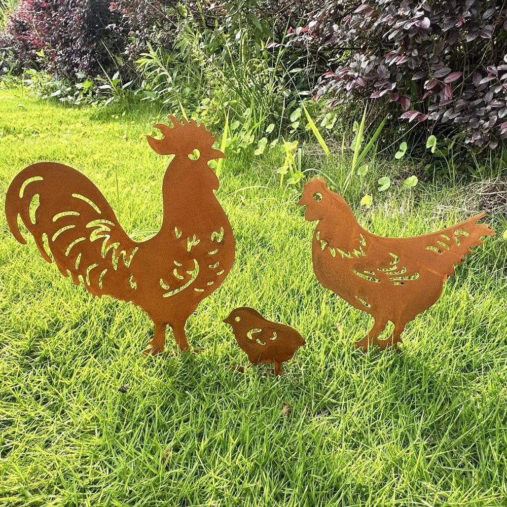 Outdoor Decorative Metal Hollowed-out Iron Rusty Cock Family, Unique Garden Landscape Crafts Instantly Become The Focus