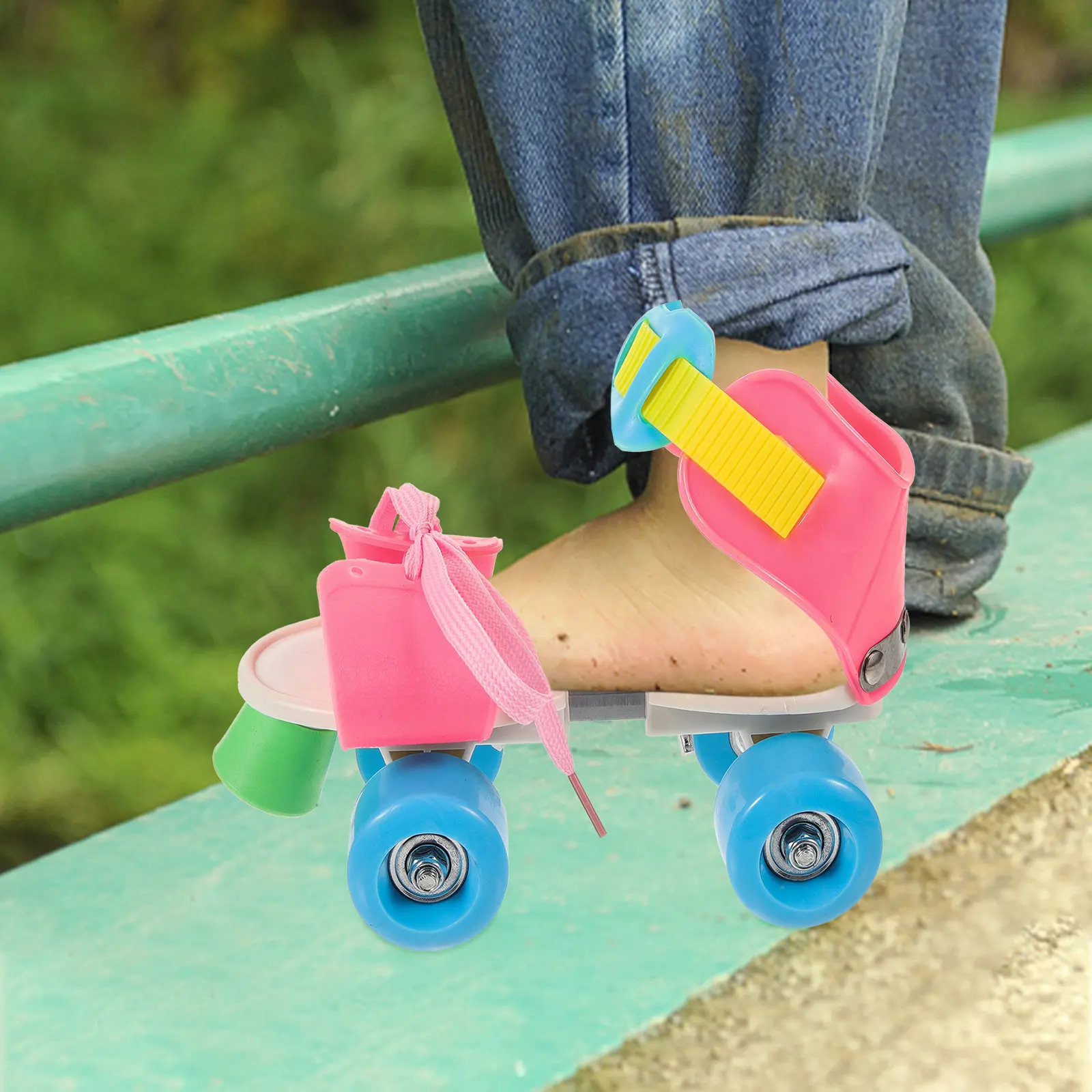 

1Pair Adjustable Roller Skates Beginner Skate Shoe Protective Roller Skate for Outdoor Sport Training Beginner Skating Shoe