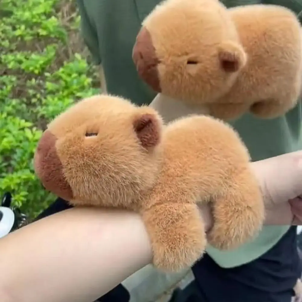 Cartoon Capybara Slap bracciali bambole di peluche Creative Capybara Slap Wristband Huggers Slap Toy regalo per bambini