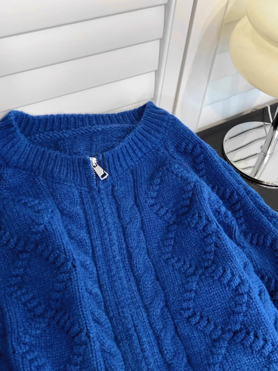 Klein Blue Round Neck Fried Dough Twists Sweater Women's Autumn and Winter Lazy Wind Soft Waxy Loose Short Knitting Cardigan