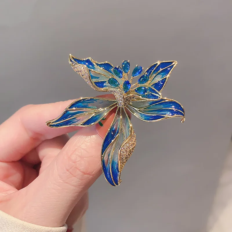 Exquisite Enamel Rhinestone Iris Flower Brooches For Women Unisex High-end Crystal Flower Brooch Pins Casual Party Jewelry Gift