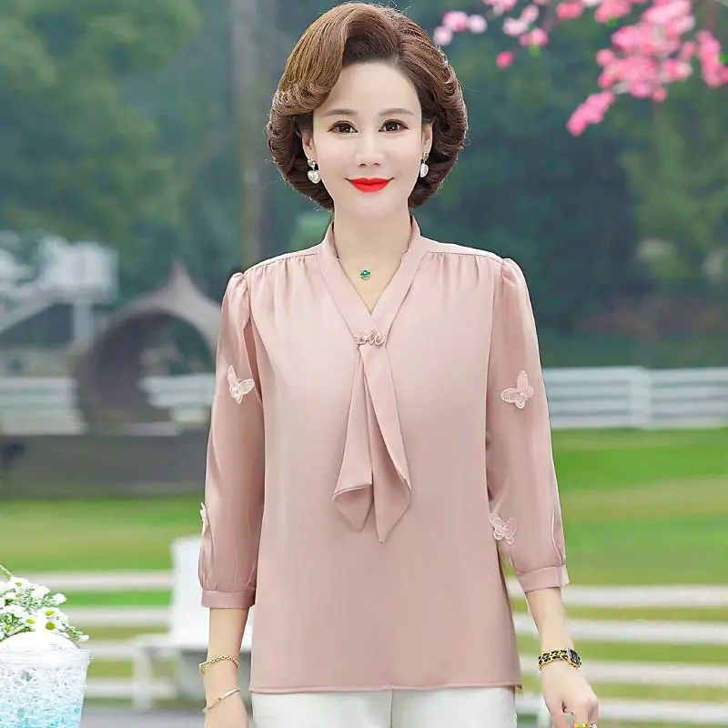 Frühlingsmode 7-Viertel-Ärmelhemd Chinesisches neues Herbst-Western-Stil einfaches besticktes Oberteil