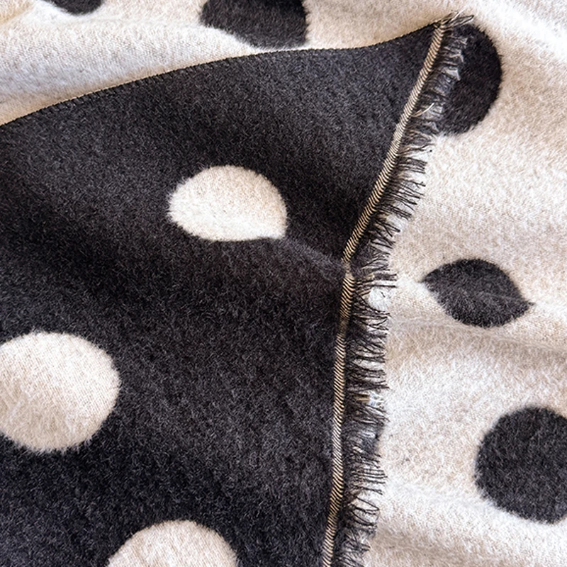 Damen-Kaschmirschal der Luxusmarke 2025, warmer Winter-Pashmina-Schal mit Quasten, gestreift und gepunktet, bedruckt, Foulard und Poncho – Detail 15